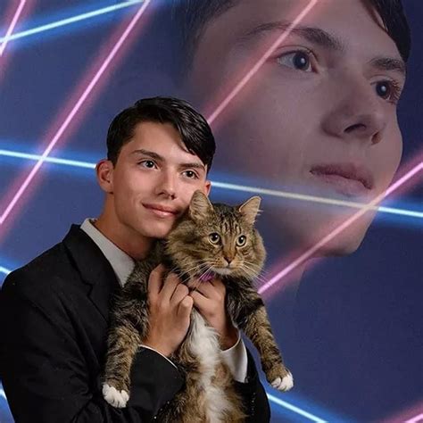 teenager who posed for laser cat yearbook photo commits suicide metro news