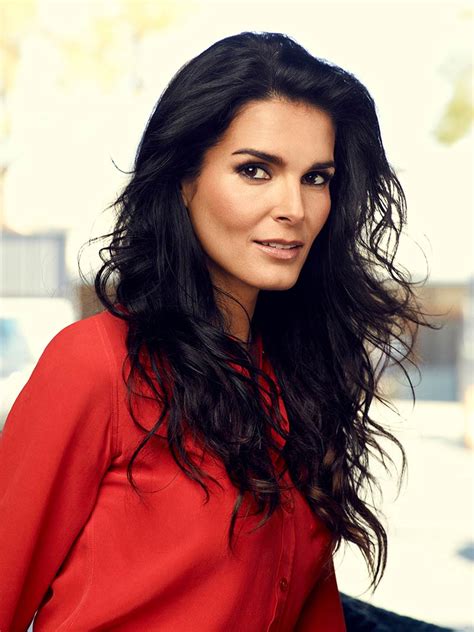 Angie Harmon Interview Talking “buried In Barstow” And “law And Order