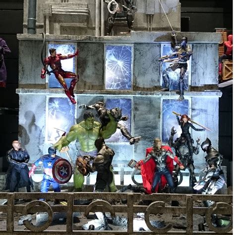 1 6 hot toys diorama marvel the avengers ironman hulk black widow hawkeye nick fury thor