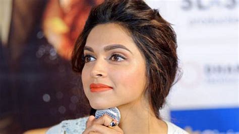 deepika padukone advised to take bed rest due to a severe backache