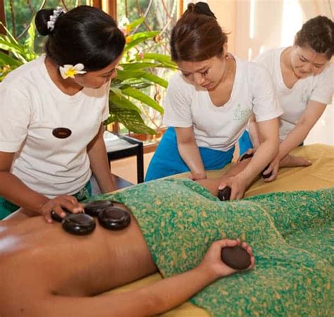 Learn Warm Stone Massage At Bali S Leading Spa And Massage