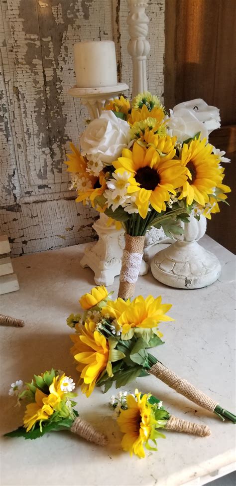 sunflowers roses daisies bridal party flowers bridal party flowers ceremony decorations