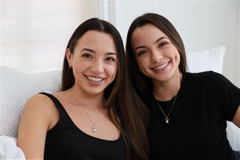 Merrill Twins Veronica And Vanessa Veronica Merrell Moving To Los