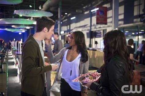 The Flash Photos Out Of Time The Flash Grant Gustin Malese Jow