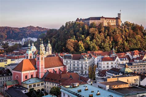 stadtspaziergang und altstadt von ljubljana slowenien franks travelbox