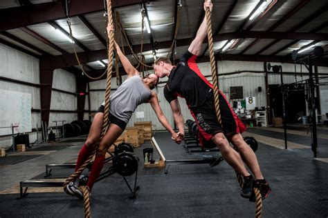 Crossfit Couple S Engagement Photos Are Nothing Short Of