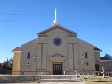 filefirst baptist church  floresville tx img jpg wikimedia