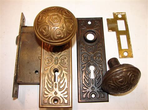 door knobs  locks door knobs