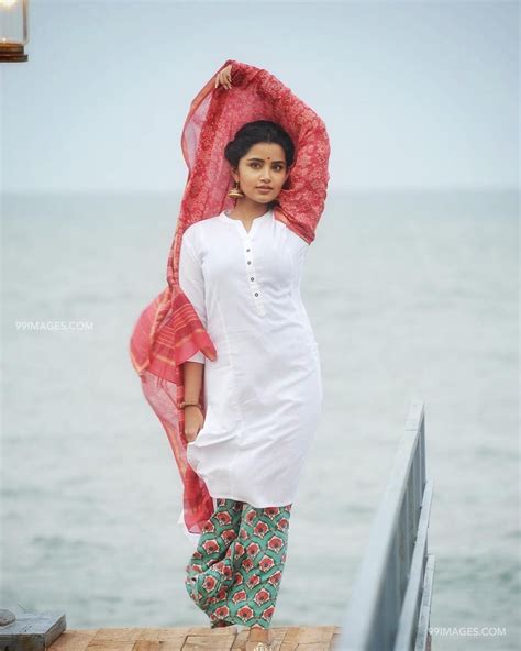 [110 ] Anupama Parameswaran Beautiful Hd Photoshoot Stills