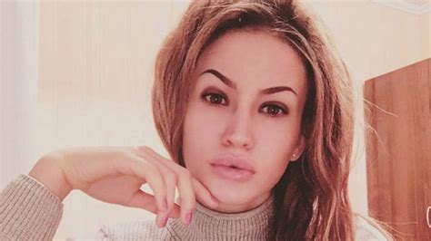 instagram zarina tsoloeva la boxeadora que se parece a angelina jolie