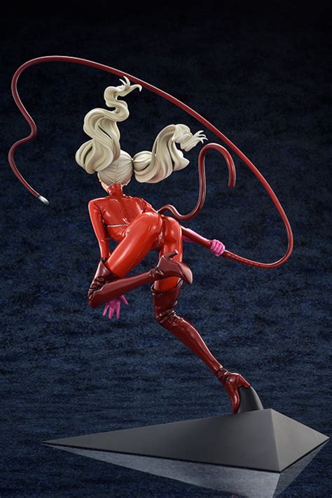 crunchyroll glossy takamaki persona 5 figure ready to steal your