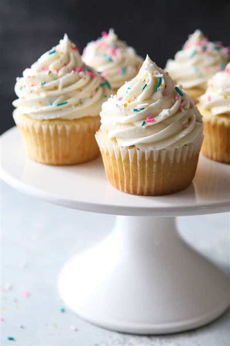 vanilla cupcakes completely delicious