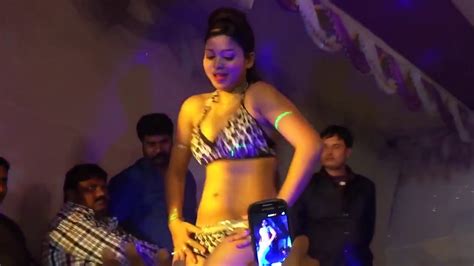 New Bhojpuri Sexy Dance In Rupaidiya In Up India Youtube