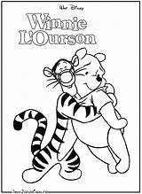 Winnie Tigrou Ourson Coloriages Pooh Valentines Tigger Dibujos Hugs Hugging Winni Tiger Walt sketch template