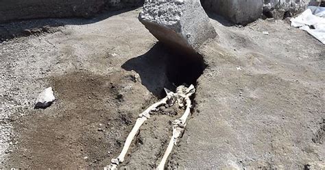 This Guy Found In Pompeii Imgur