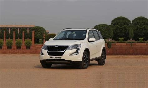 mahindra xuv  fwd price specs  features