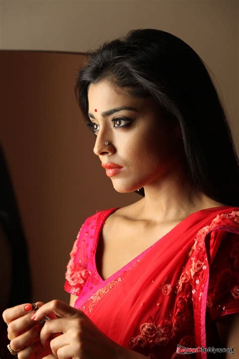 only actress 143 shriya saran hot red saree pavithra movie