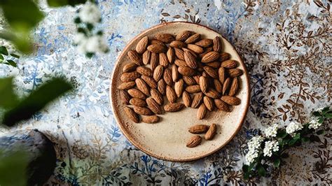 Almonds Nutrition Benefits How To Eat And More
