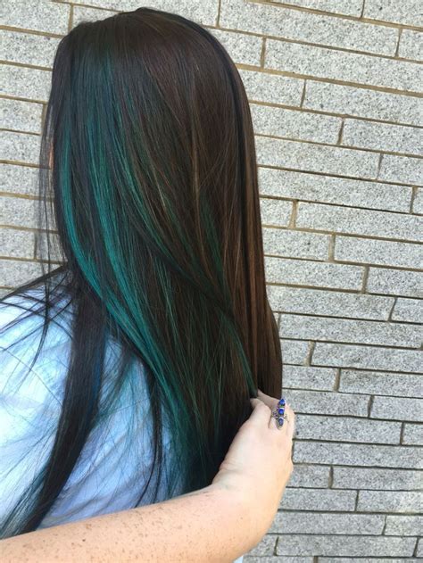 model warna rambut highlight hijau model terbaru