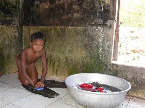 Education Aid To Cambodia Living Conditions For The Poor