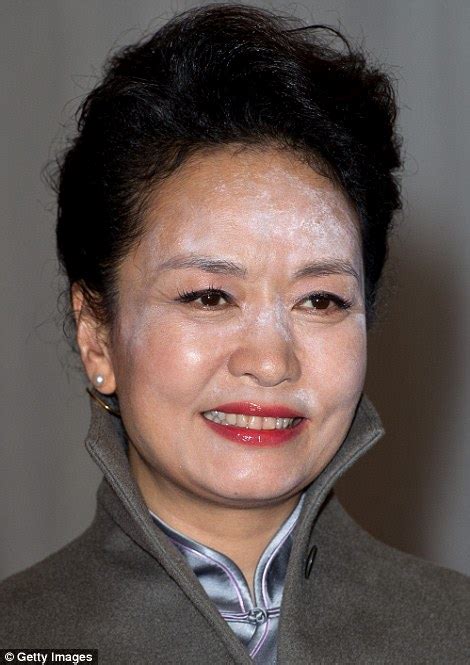 photos silica face powder disgraces chinese first lady peng liyuan in