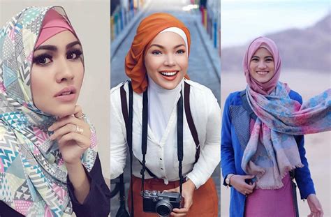 Gambar Foto Artis Berhijab