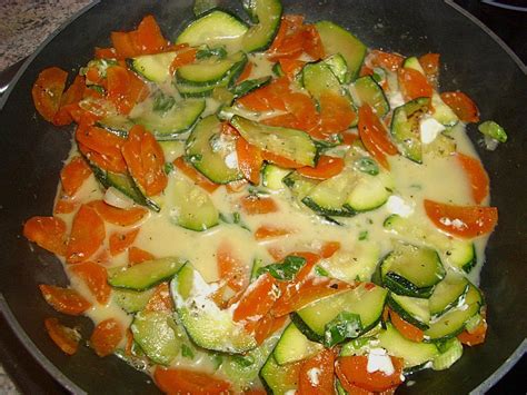 zucchini moehren sauce fuer pasta rezept mit bild