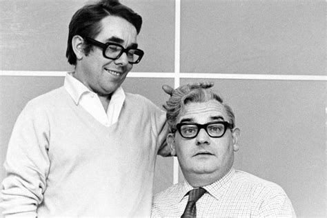 ronnie corbett s funniest jokes quotes and one liners as comedian dies