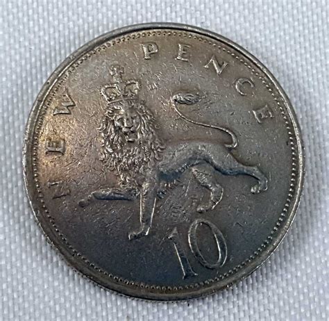 uk great britain ten  pence coin elizabeth ii crowned lion