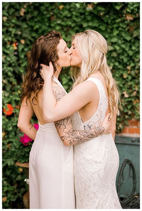 romantic wedding photo lesbian wedding photography