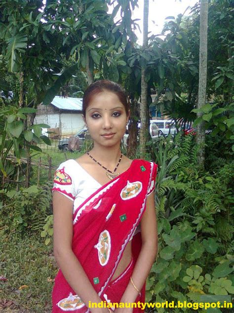 pakistani hot aunties photos swathi aunty