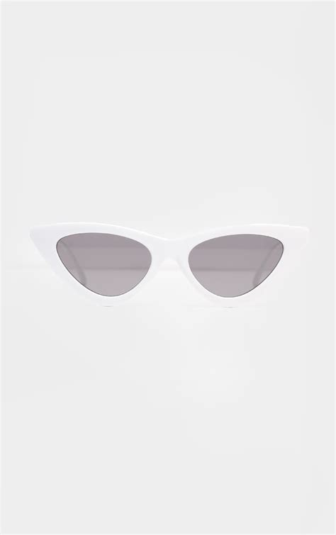 white retro cat eye sunglasses accessories prettylittlething aus