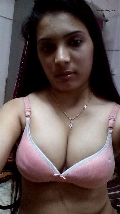 desi hot indian wife posing in colored pink and white bra