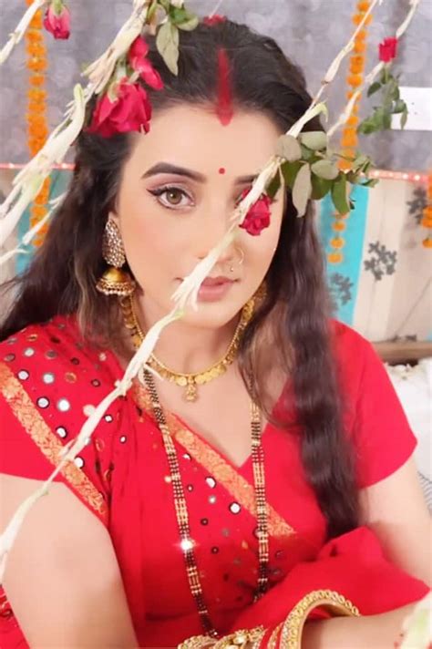 Bhojpuri Sizzler Akshara Singh Dolls Up As Newlywed Bride Looks Red