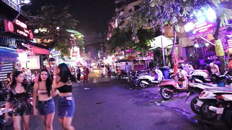 cambodia travel vlog phnom penh nightlife night market street food