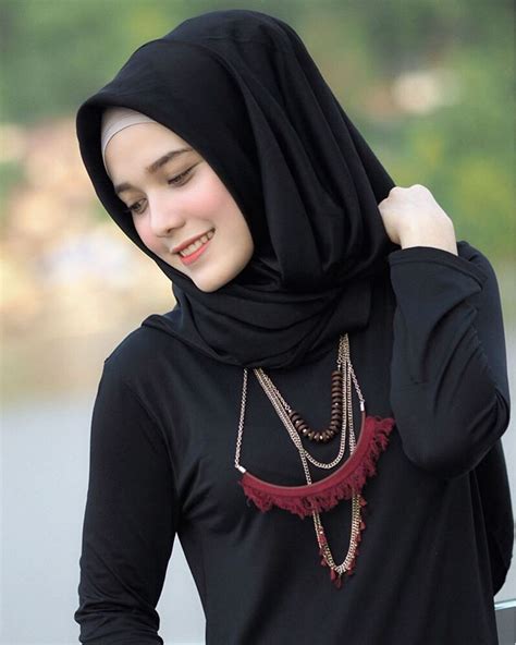 pin by asiah on muslimah fashion and hijab style niqab wanita hijab kecantikan