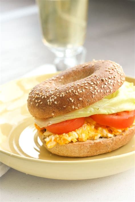 elt egg lettuce tomato breakfast bagel recipe breakfast bagel