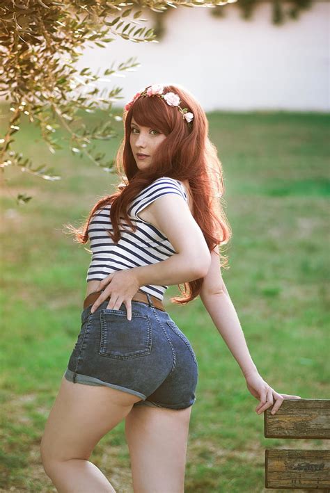 Marta Gromova Fence Redhead Model Shorts Hd Wallpaper Peakpx
