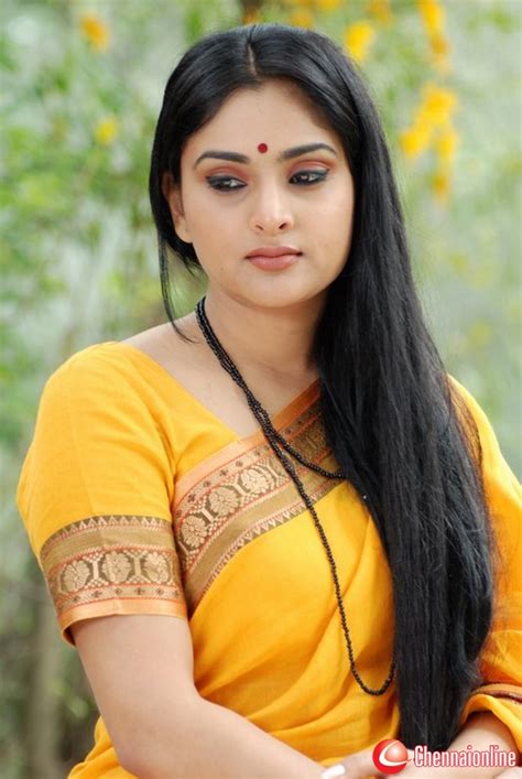 Hd Wallpaper Gallery Kannada Actress In Saree Hq Images