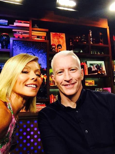 Kelly Ripa Asks Anderson Cooper If He S Circumcised Cooper Reveals