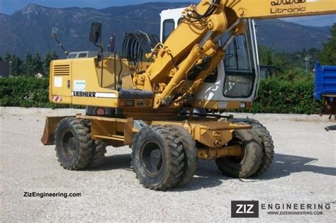 liebherr  litonic  mobile digger construction equipment photo  specs