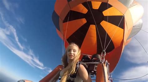 un top modèle russe saute en parachute d une montgolfière breakforbuzz