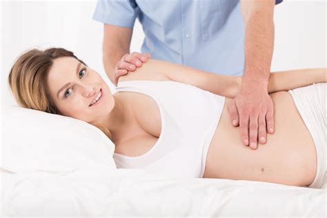 livesmart massage therapy complements the natural