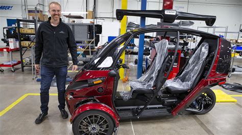 eugene based arcimoto announces partnership  electric car home delivery