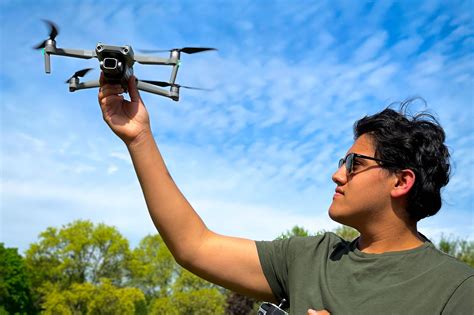 toronto teen    youngest    drone pilot