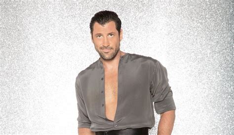 Dancing With The Stars Maks Chmerkovskiy Will Be Back Next Week Abc