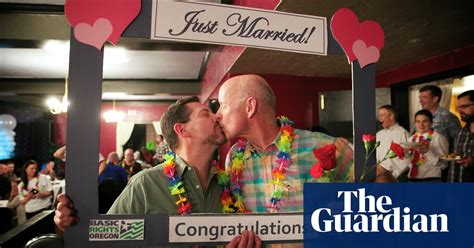 Oregon Couples Wed As Same Sex Marriage Ban Struck Down – In Pictures