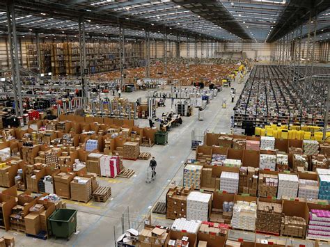 amazon warehouse   uk  deliberately set  fire business