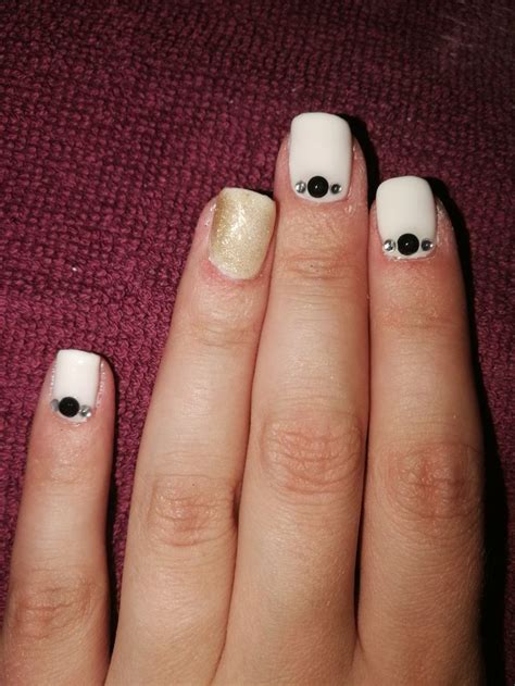 white nails  black  silver stones