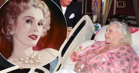 zsa zsa gabor rushed to hospital struggling with her breathing days